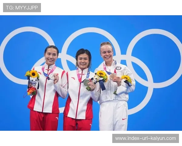跳水女子三米板:中国包揽金银,世界瞩目 跳水女子三米板:中国包揽金银,世界瞩目