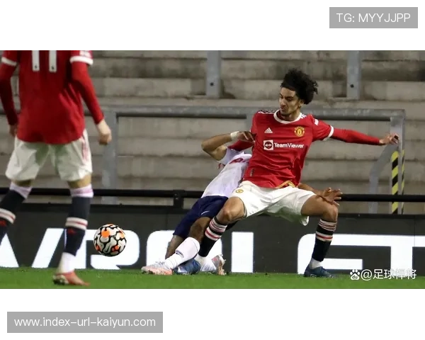 曼联下一阶段引援聚焦边路:释放锋线破坏力的关键策略 曼联下一阶段引援聚焦边路:释放锋线破坏力的关键策略