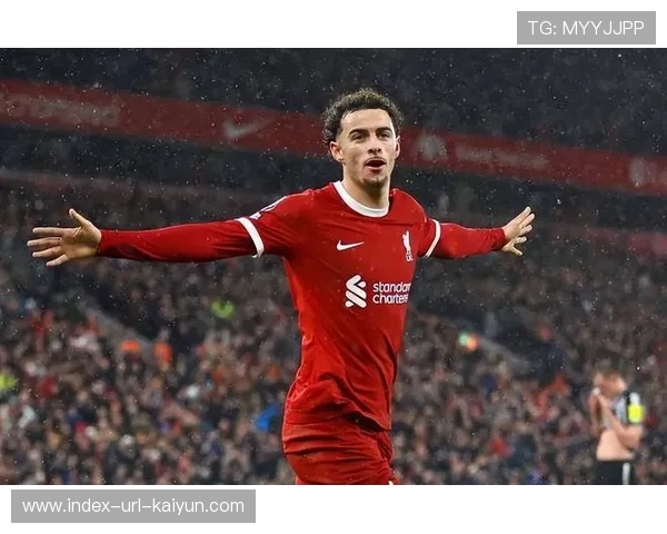 利物浦边路配合流畅,琼斯持续提供体能覆盖 利物浦边路配合流畅,琼斯持续提供体能覆盖